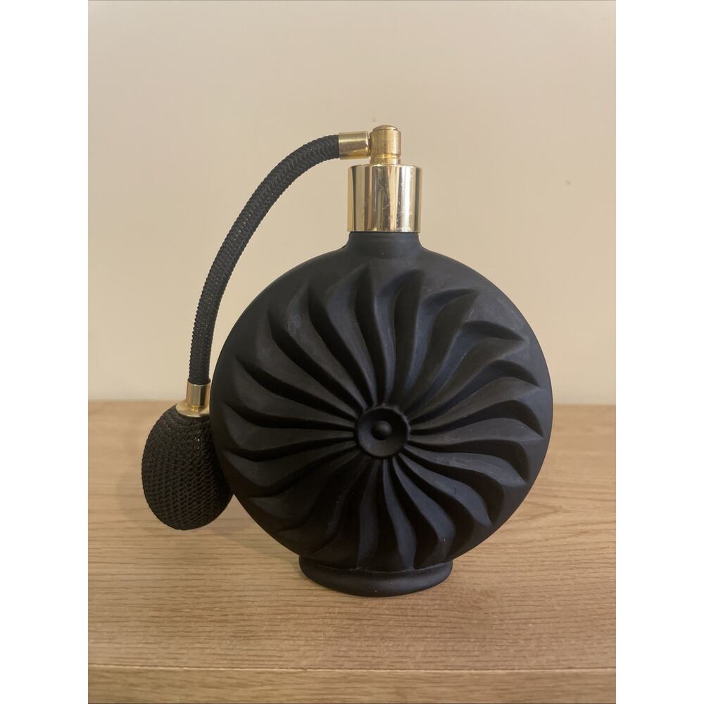 VTG 5.5” Black Satin Glass Art Deco Sunburst Perfume Atomizer Bottle w Bulb